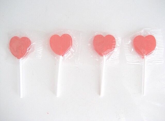 いちごキャンディ×ブラックチョコレート