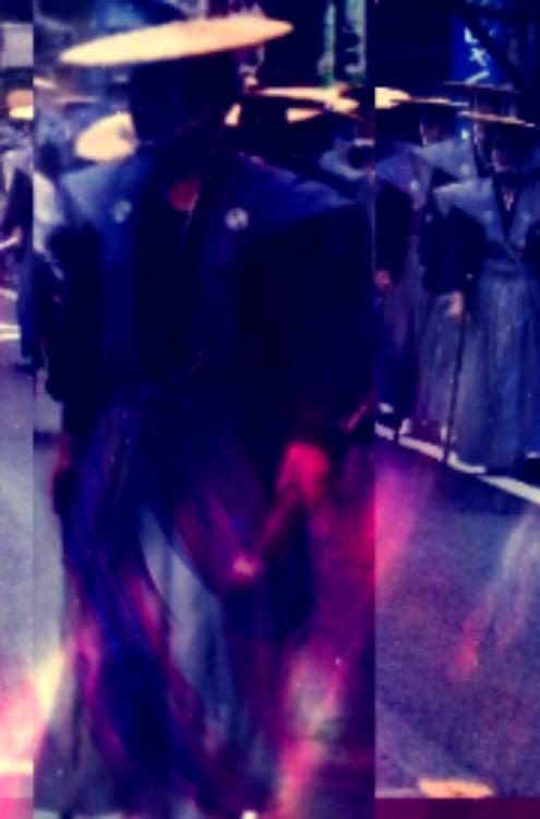 喪主する君と二人の弔問客シークレット3