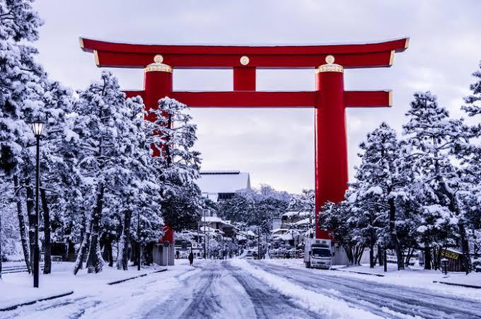 振り返ると、あなたは