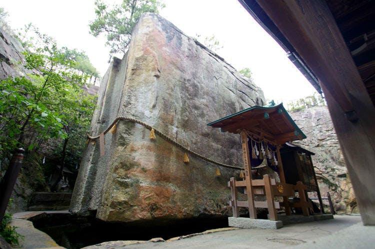 ミステリー学校、白馬中学校