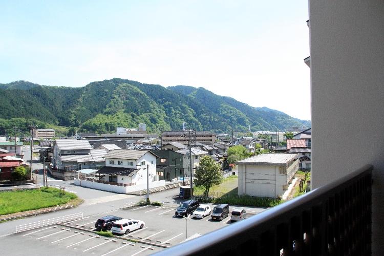 午前五時三十分